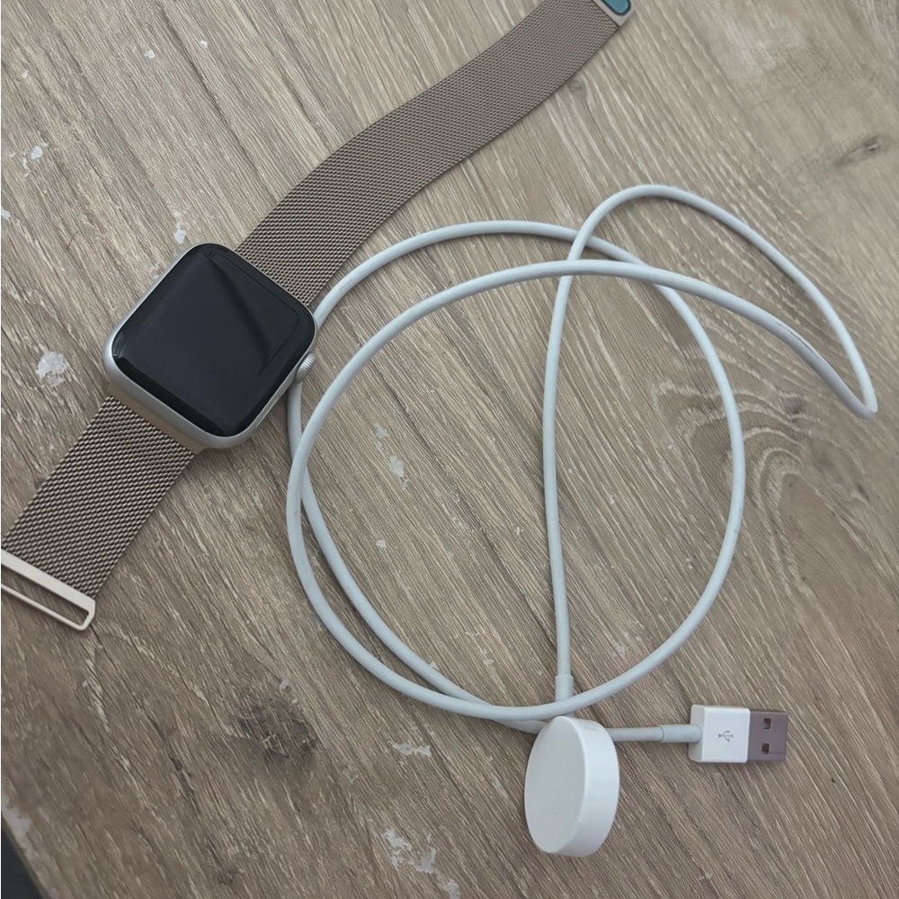 Apple Watch Series 4 GPS + Cellular Silver 40MM
